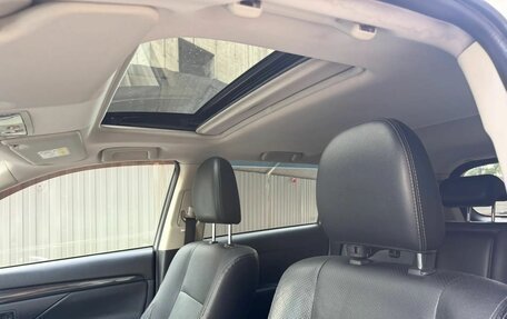 Mitsubishi Outlander III рестайлинг 3, 2016 год, 2 150 000 рублей, 29 фотография