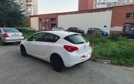 Opel Astra J, 2012 год, 750 000 рублей, 2 фотография