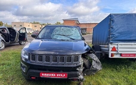 Jeep Compass II, 2019 год, 800 000 рублей, 1 фотография