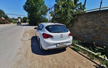Opel Astra J, 2014 год, 810 000 рублей, 3 фотография