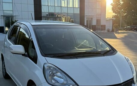 Honda Fit III, 2012 год, 850 000 рублей, 1 фотография
