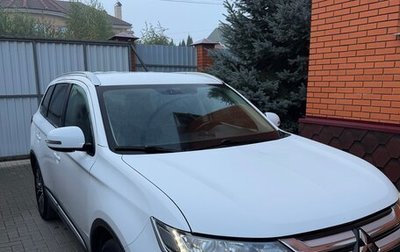 Mitsubishi Outlander III рестайлинг 3, 2018 год, 1 999 000 рублей, 1 фотография