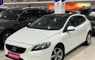 Volvo V40 II рестайлинг, 2016 год, 1 160 000 рублей, 1 фотография