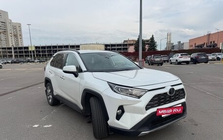 Toyota RAV4, 2021 год, 3 650 000 рублей, 3 фотография