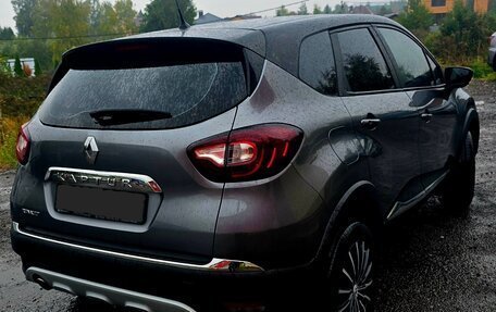 Renault Kaptur I рестайлинг, 2017 год, 1 350 000 рублей, 2 фотография