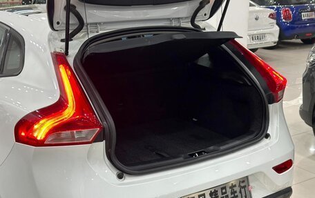 Volvo V40 II рестайлинг, 2016 год, 1 160 000 рублей, 9 фотография