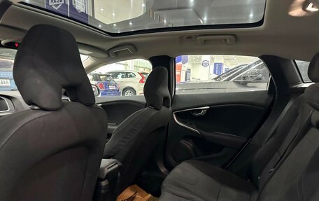 Volvo V40 II рестайлинг, 2016 год, 1 160 000 рублей, 23 фотография