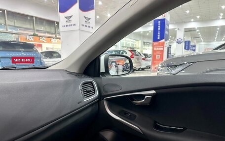 Volvo V40 II рестайлинг, 2016 год, 1 160 000 рублей, 25 фотография