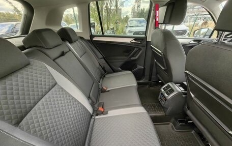 Volkswagen Tiguan II, 2020 год, 2 299 000 рублей, 13 фотография