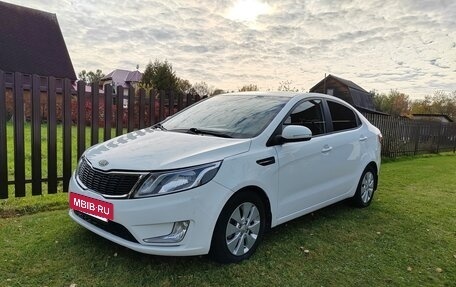 KIA Rio III рестайлинг, 2014 год, 990 000 рублей, 2 фотография