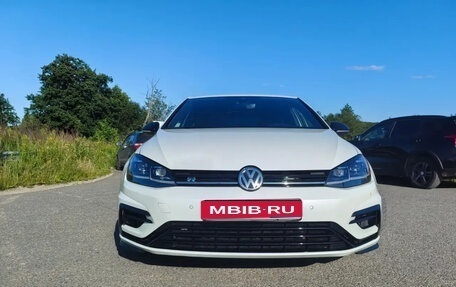 Volkswagen Golf R VII, 2019 год, 3 300 000 рублей, 1 фотография
