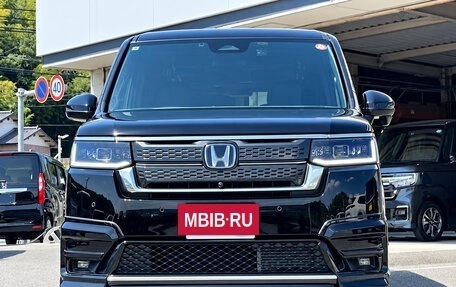 Honda Stepwgn, 2022 год, 1 800 000 рублей, 2 фотография