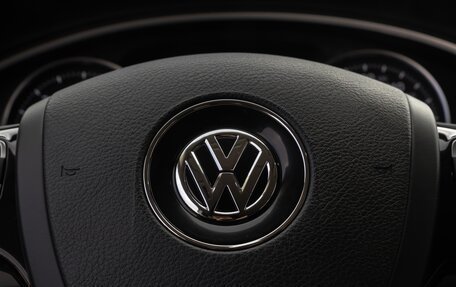 Volkswagen Touareg III, 2015 год, 3 400 000 рублей, 21 фотография