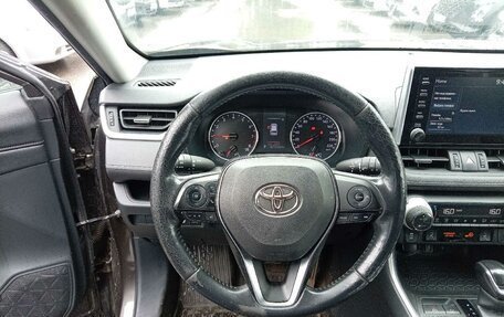 Toyota RAV4, 2020 год, 3 025 000 рублей, 8 фотография