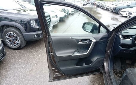 Toyota RAV4, 2020 год, 3 025 000 рублей, 16 фотография