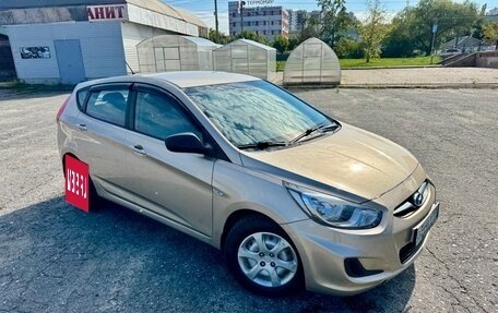 Hyundai Solaris II рестайлинг, 2013 год, 750 000 рублей, 3 фотография