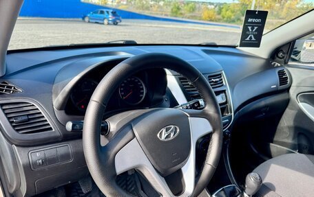 Hyundai Solaris II рестайлинг, 2013 год, 750 000 рублей, 11 фотография
