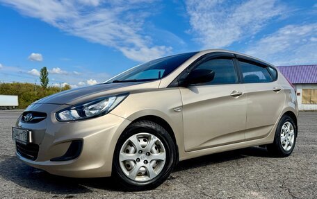 Hyundai Solaris II рестайлинг, 2013 год, 750 000 рублей, 8 фотография