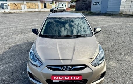 Hyundai Solaris II рестайлинг, 2013 год, 750 000 рублей, 16 фотография