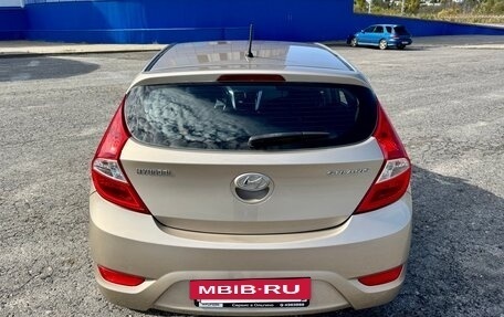 Hyundai Solaris II рестайлинг, 2013 год, 750 000 рублей, 13 фотография