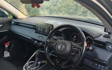 Honda Vezel, 2021 год, 2 500 000 рублей, 3 фотография