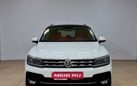 Volkswagen Tiguan II, 2018 год, 3 200 000 рублей, 2 фотография