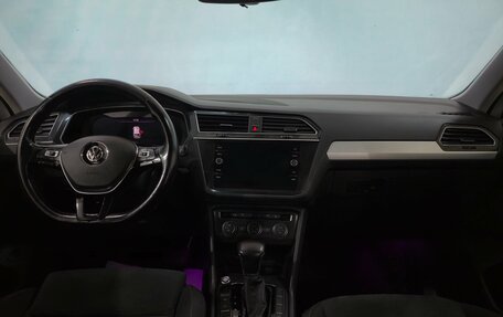 Volkswagen Tiguan II, 2018 год, 3 200 000 рублей, 14 фотография
