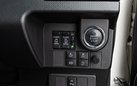 Toyota Tank I, 2019 год, 1 298 000 рублей, 17 фотография