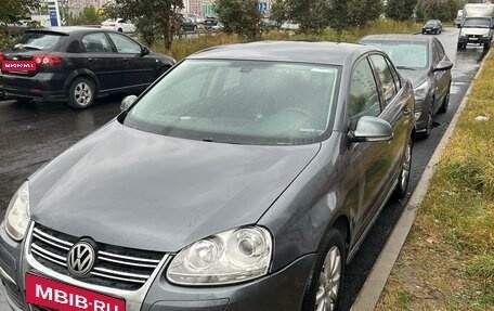 Volkswagen Jetta VI, 2009 год, 440 000 рублей, 2 фотография