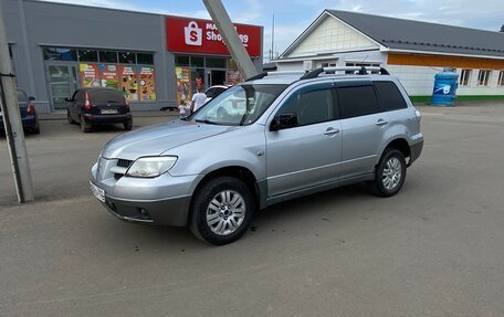 Mitsubishi Outlander III рестайлинг 3, 2003 год, 450 000 рублей, 3 фотография