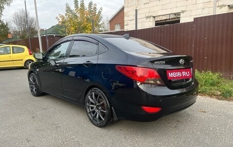 Hyundai Solaris II рестайлинг, 2013 год, 730 000 рублей, 3 фотография