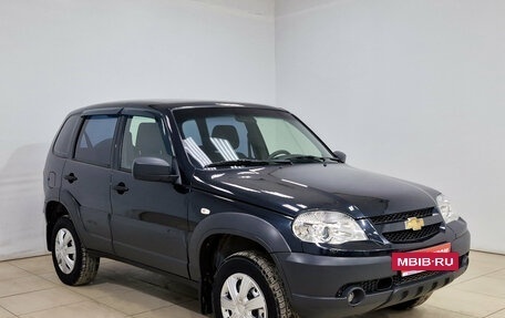 Chevrolet Niva I рестайлинг, 2020 год, 770 000 рублей, 3 фотография
