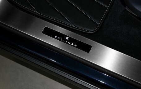 Rolls-Royce Cullinan, 2023 год, 47 994 000 рублей, 17 фотография