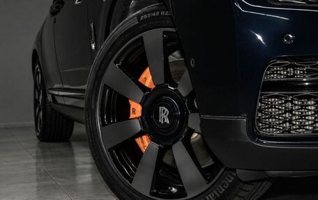 Rolls-Royce Cullinan, 2023 год, 47 994 000 рублей, 15 фотография