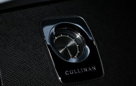 Rolls-Royce Cullinan, 2023 год, 47 994 000 рублей, 25 фотография