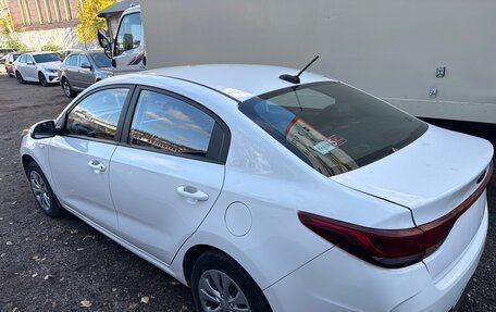 KIA Rio IV, 2021 год, 820 000 рублей, 4 фотография