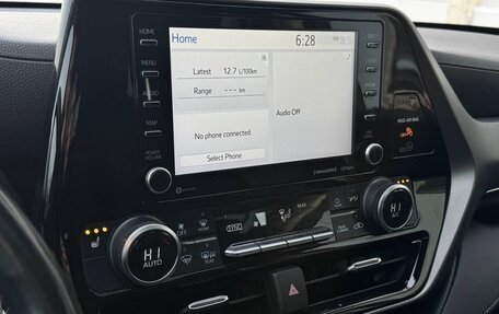 Toyota Highlander, 2021 год, 3 999 999 рублей, 6 фотография