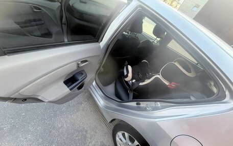 Honda Insight II рестайлинг, 2009 год, 560 000 рублей, 10 фотография