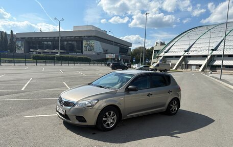KIA cee'd I рестайлинг, 2010 год, 650 000 рублей, 5 фотография