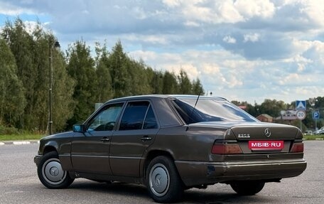 Mercedes-Benz W124, 1990 год, 250 000 рублей, 5 фотография