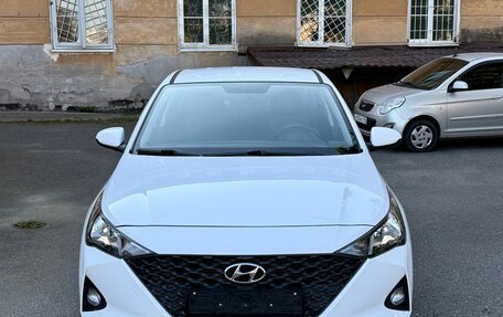 Hyundai Solaris II рестайлинг, 2022 год, 1 400 000 рублей, 2 фотография