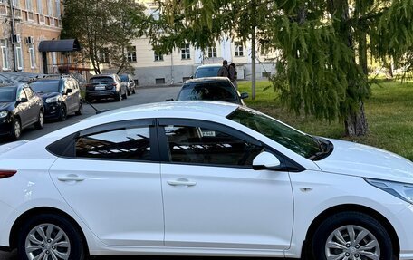 Hyundai Solaris II рестайлинг, 2022 год, 1 400 000 рублей, 4 фотография