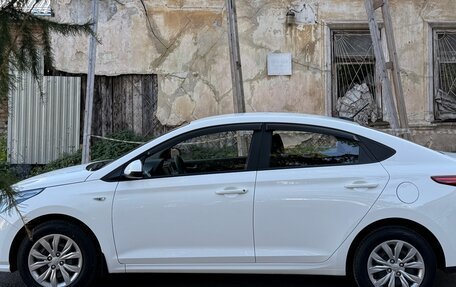 Hyundai Solaris II рестайлинг, 2022 год, 1 400 000 рублей, 5 фотография