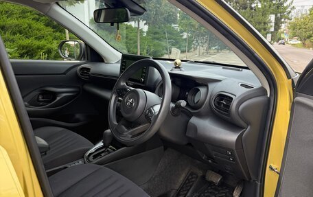 Toyota Yaris Cross, 2022 год, 2 150 000 рублей, 14 фотография