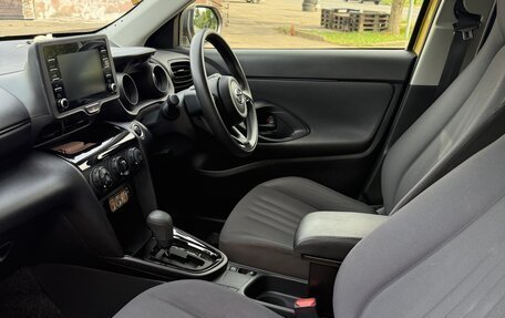 Toyota Yaris Cross, 2022 год, 2 150 000 рублей, 19 фотография