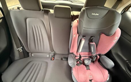 Toyota Yaris Cross, 2022 год, 2 150 000 рублей, 24 фотография