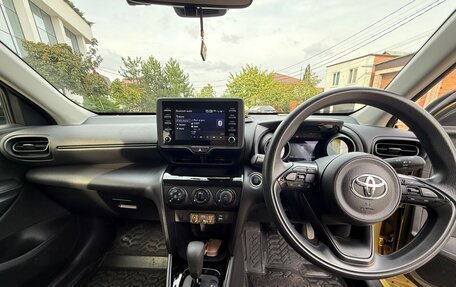 Toyota Yaris Cross, 2022 год, 2 150 000 рублей, 23 фотография