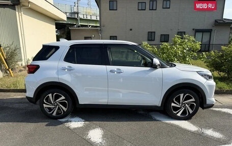 Toyota Raize I, 2023 год, 1 390 000 рублей, 4 фотография
