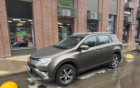 Toyota RAV4, 2019 год, 2 550 000 рублей, 2 фотография