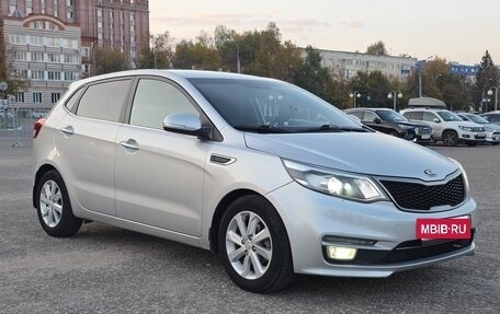 KIA Rio III рестайлинг, 2015 год, 950 000 рублей, 2 фотография